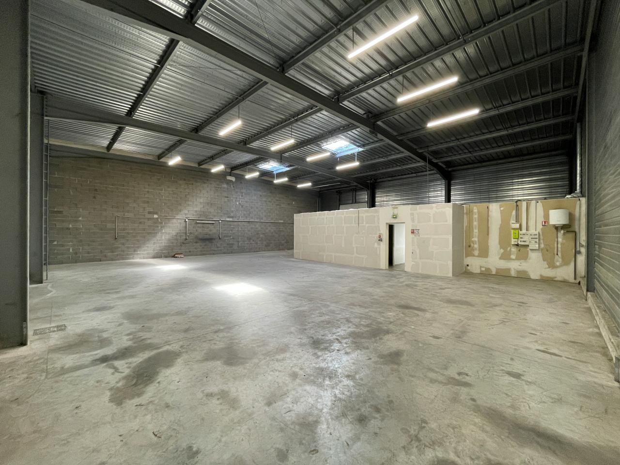 Local d'activité Fléville-devant-Nancy 350m² Location local d'activité Fléville-devant-Nancy Meurthe-et-Moselle OLACT2529889 3